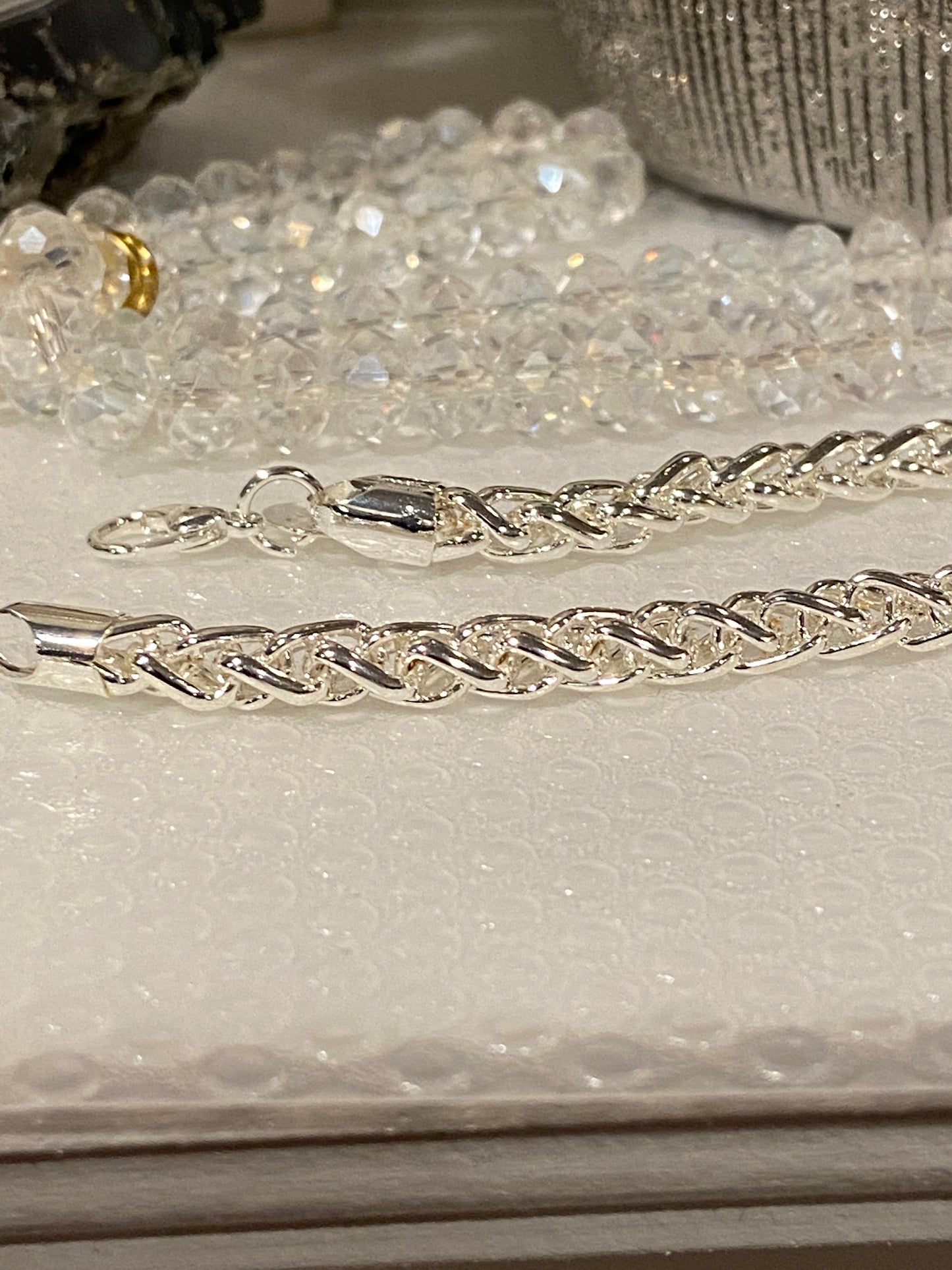 925  Sterling Silver Twisted Chain Bracelet Bangle .7.5" length.(weight 0.3oz)